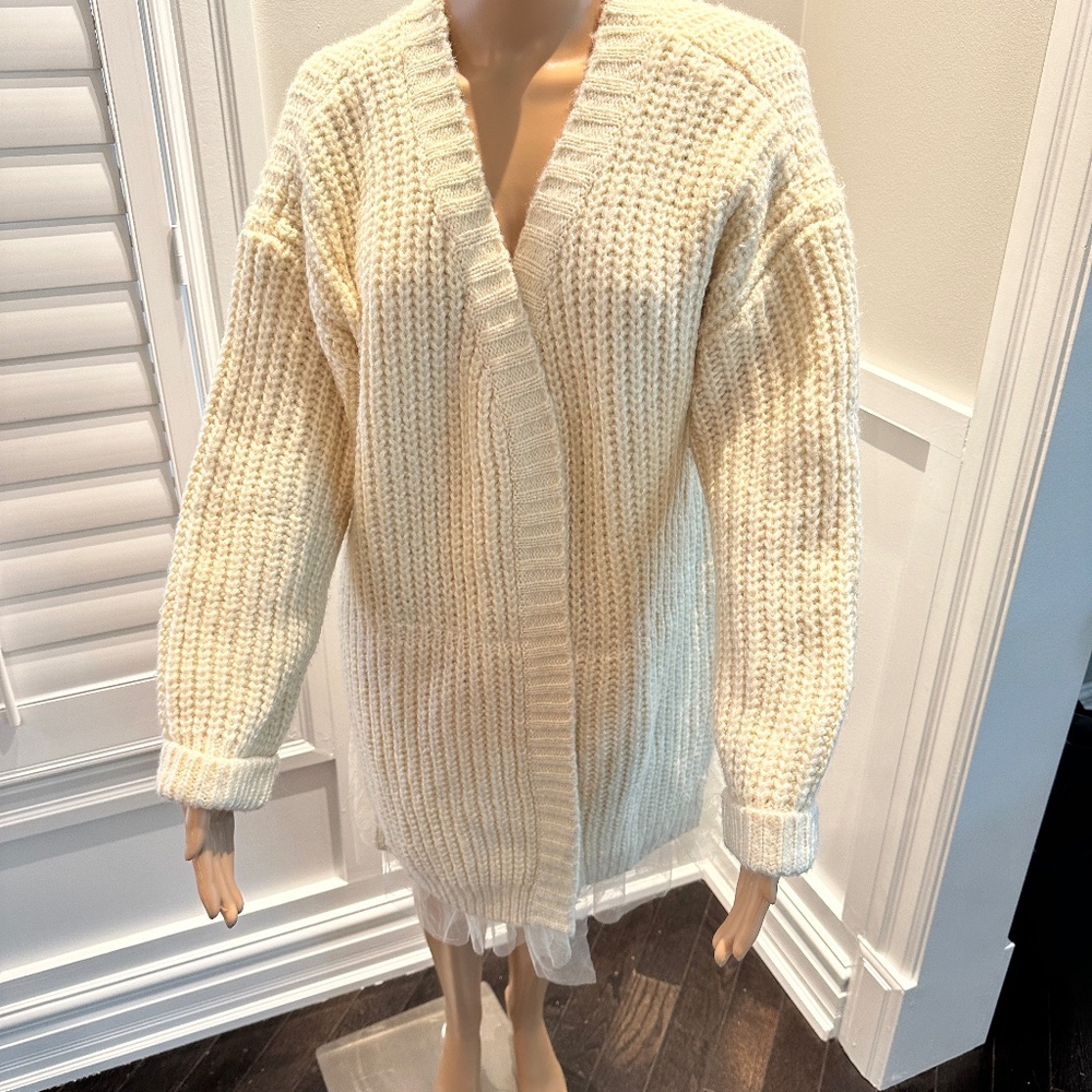 Molly Bracken Sweater L/XL New Without Tags